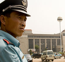 Vigilante del hotel en Datong