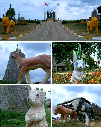 Plaza decorada con figuritas en Akçakoca